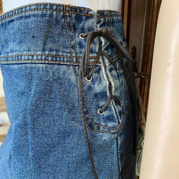 Vintage Jean Skirt Lace Up Sides Medium Wash Denim Mini Skirt Size Medium - Picture 5 of 10
